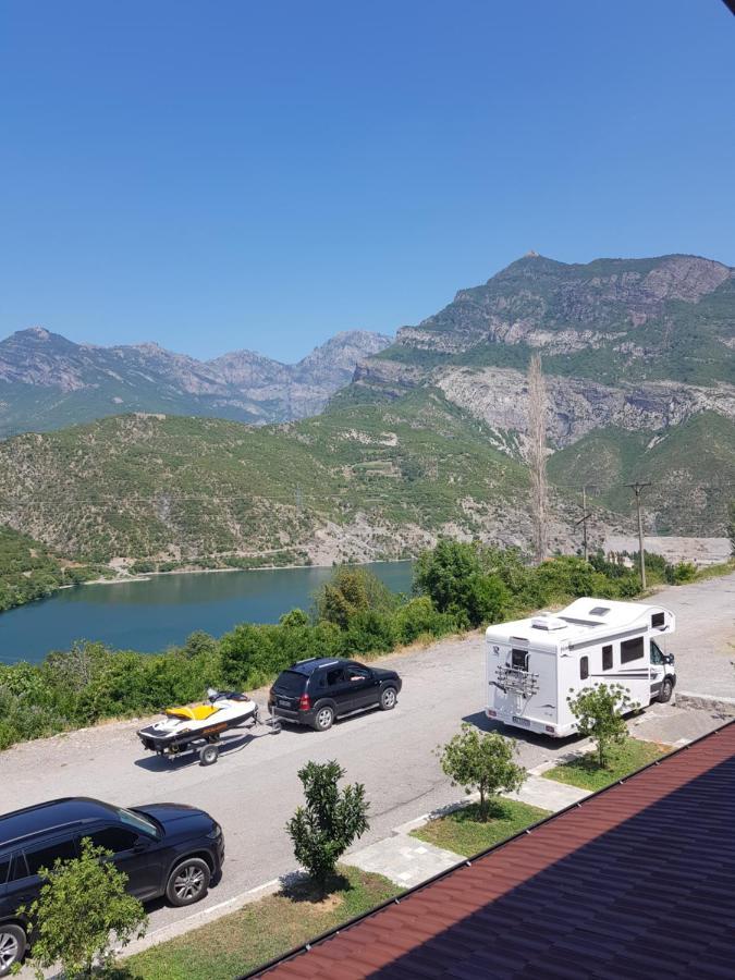 Lugina E Komanit Εξωτερικό φωτογραφία